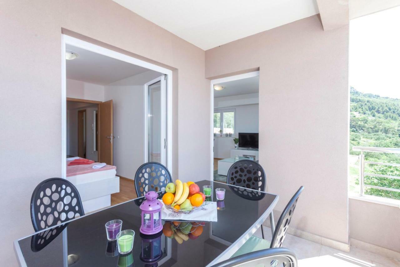 Apartments Dora Makarska Exterior foto